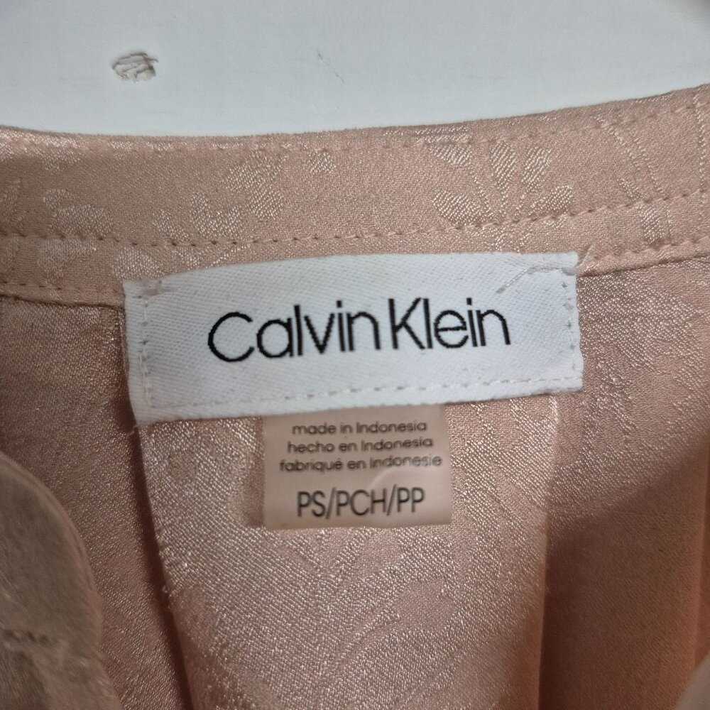 Calvin Klein Womens Blush Pink Floral Jacquard Flutter Sleeve Blouse Size PS - Picture 2 of 7